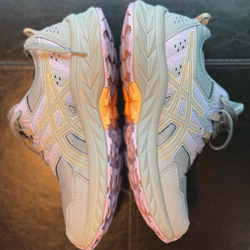 (Clearance)ASICS Women’s GEL-VENTURE9 trail running “Sheet Rock/Summer Dune" Sz8